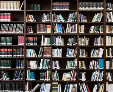 Kończyce na chwilę cofnęły się w czasie - biblioteka pękała od wspomnień