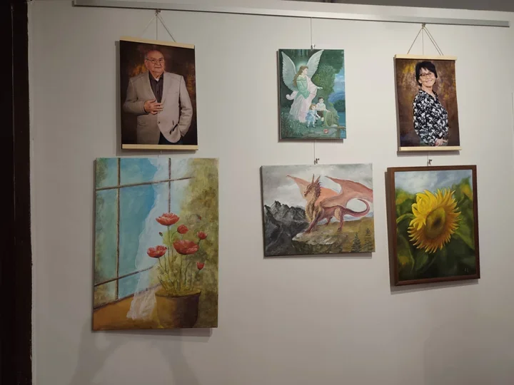 Obsydian świętuje w Galerii Ratuszowej - zobacz twarze za obrazami