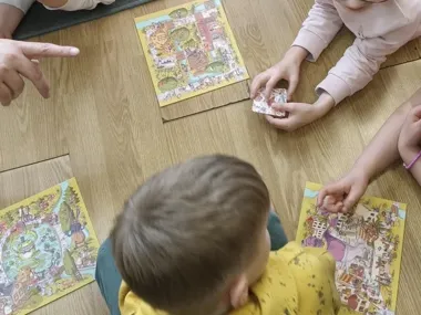 Książki i LEGO w Biskupicach - biblioteka rozruszała popołudnie