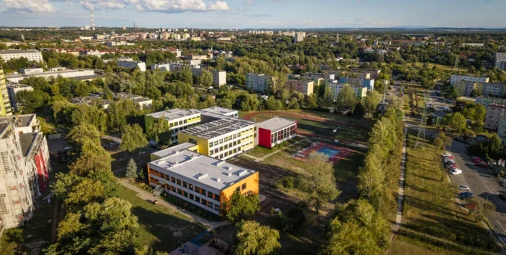 Uczniowie wystawią nauczycielom referencje. Czekają nagrody
