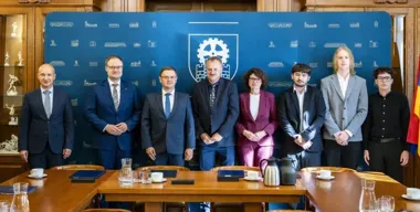 Nowa klasa cyberbezpieczeństwa w Zabrzu. Uczniowie poznają pracę spółki