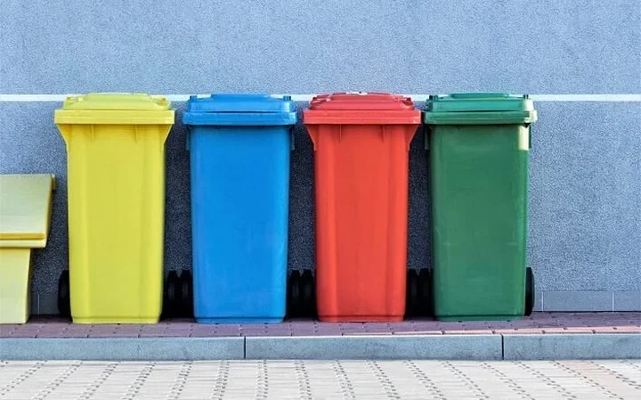 Śmieci z nieruchomości niezamieszkałych wracają do gminy. Czas na decyzję mija