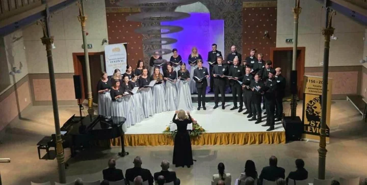 Luna Plena z Zabrza dała trzy koncerty w Levicach. Spotkała chóry z trzech krajów