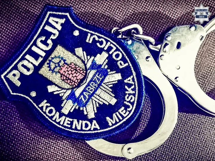 Zabrze: e-papieros i groźby pobicia. Dwaj 17-latkowie w areszcie