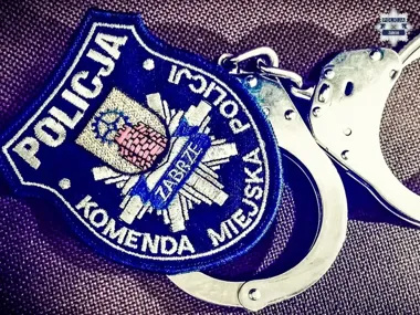 Zabrze: e-papieros i groźby pobicia. Dwaj 17-latkowie w areszcie
