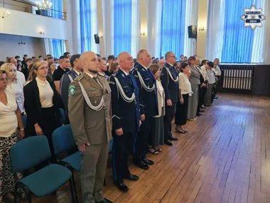 Policyjne klasy w Zabrzu rozpoczęły rok szkolny. Wśród gości komendant