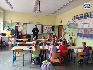Policjanci weszli do szkoły w Zabrzu - od razu padł temat internetu