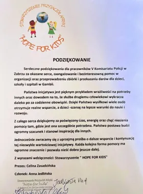 Komisariat V w Zabrzu zebrał dary dla Gambii. Fundacja podziękowała policjantom