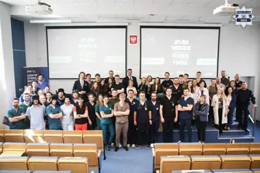 Aktywny strzelec i ładunek wybuchowy - policjant z Zabrza ostrzegł studentów