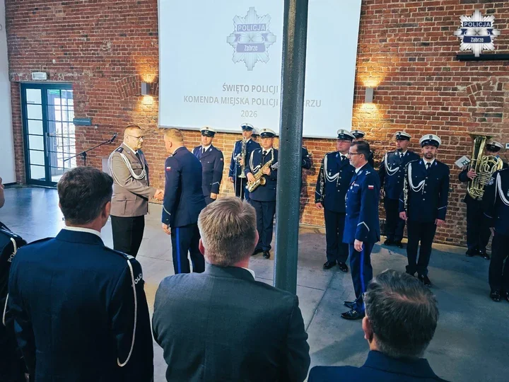 Nie tylko awanse. W zabytkowej łaźni uhonorowano policjantów z Zabrza